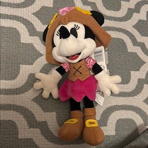 New with Tags: 9 Inch Pirate Minnie Mouse  Plush Toy : Authentic Disney Parks